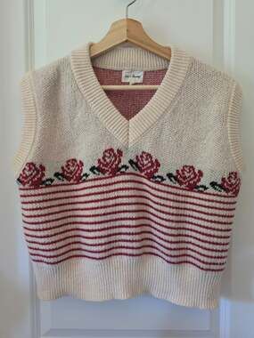 Love + Harmony Sweater Vest Cream Red Rose Striped Knit V Neck Cottagecore W-Med